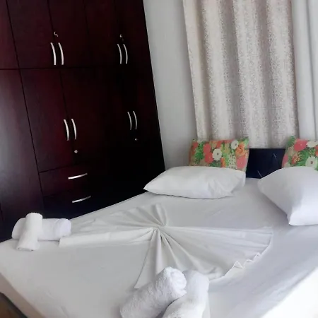 ホテル Vila Shuka Ksamil Sarandë