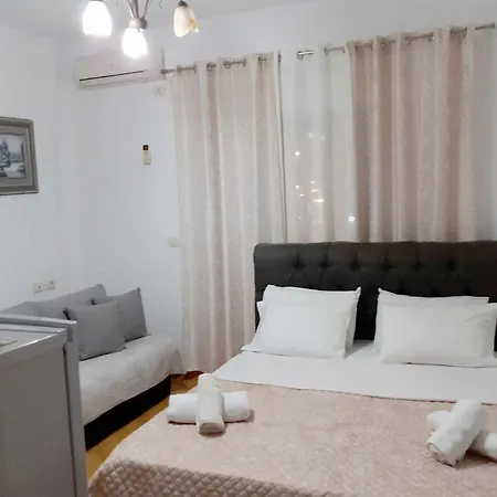 Vila Shuka Ksamil ホテル